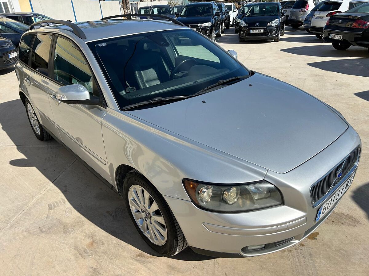 VOLVO V5 ESTATE 2.4 AUTO SPANISH LHD IN SPAIN ONLY 115000 MILES SUPERB 2007